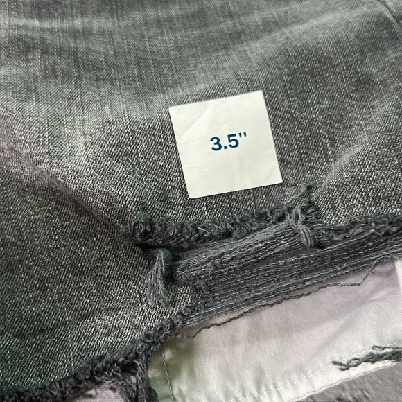Old Navy Women’s High Rise Shorts Secret Slim Pockets 18 NEW Gray Charcoal - Picture 3 of 15